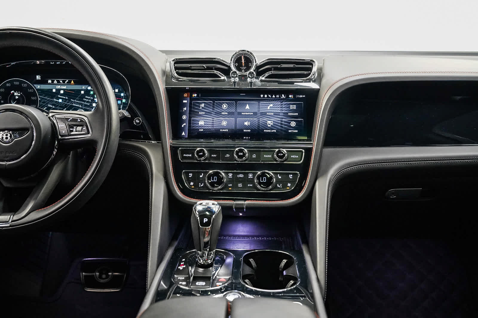 Used 2021 Bentley Bentayga AWD/4WD image 13