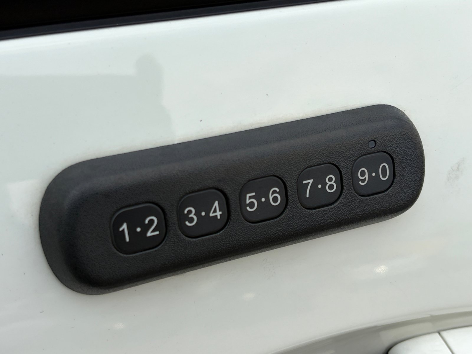 Used 2020 Ford EcoSport SE FWD image 9