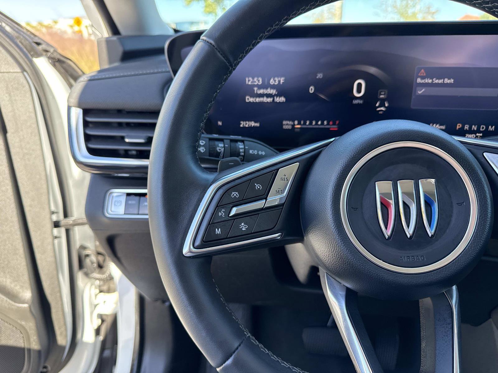 Used 2025 Buick Envision Preferred image 29