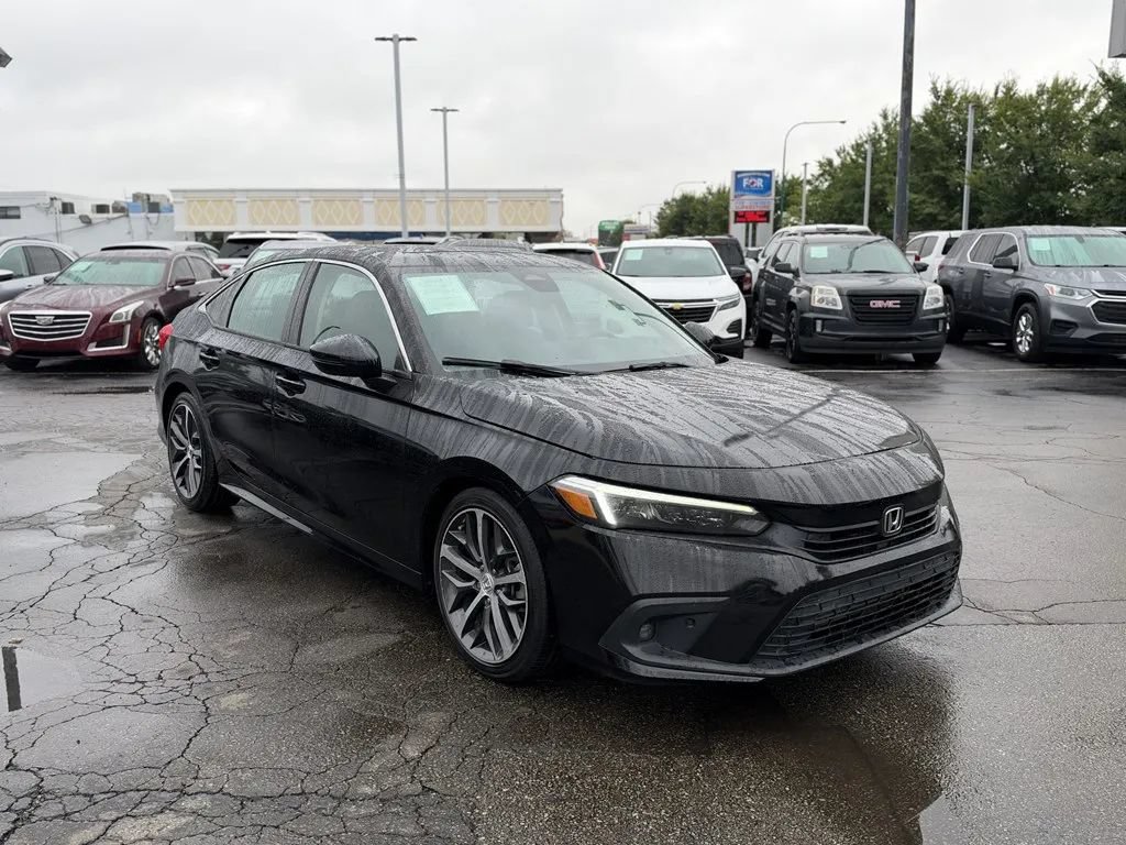 Used 2024 Honda Civic Touring image 3
