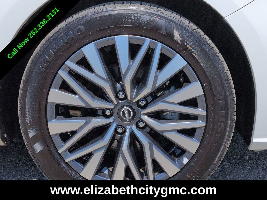 Used 2025 Nissan Altima 2.5 SV FWD image 11