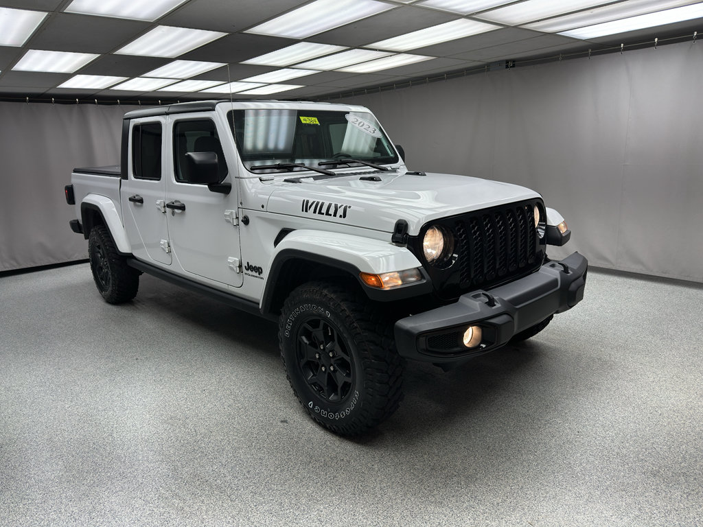 Used 2023 Jeep Gladiator Sport AWD/4WD image 5