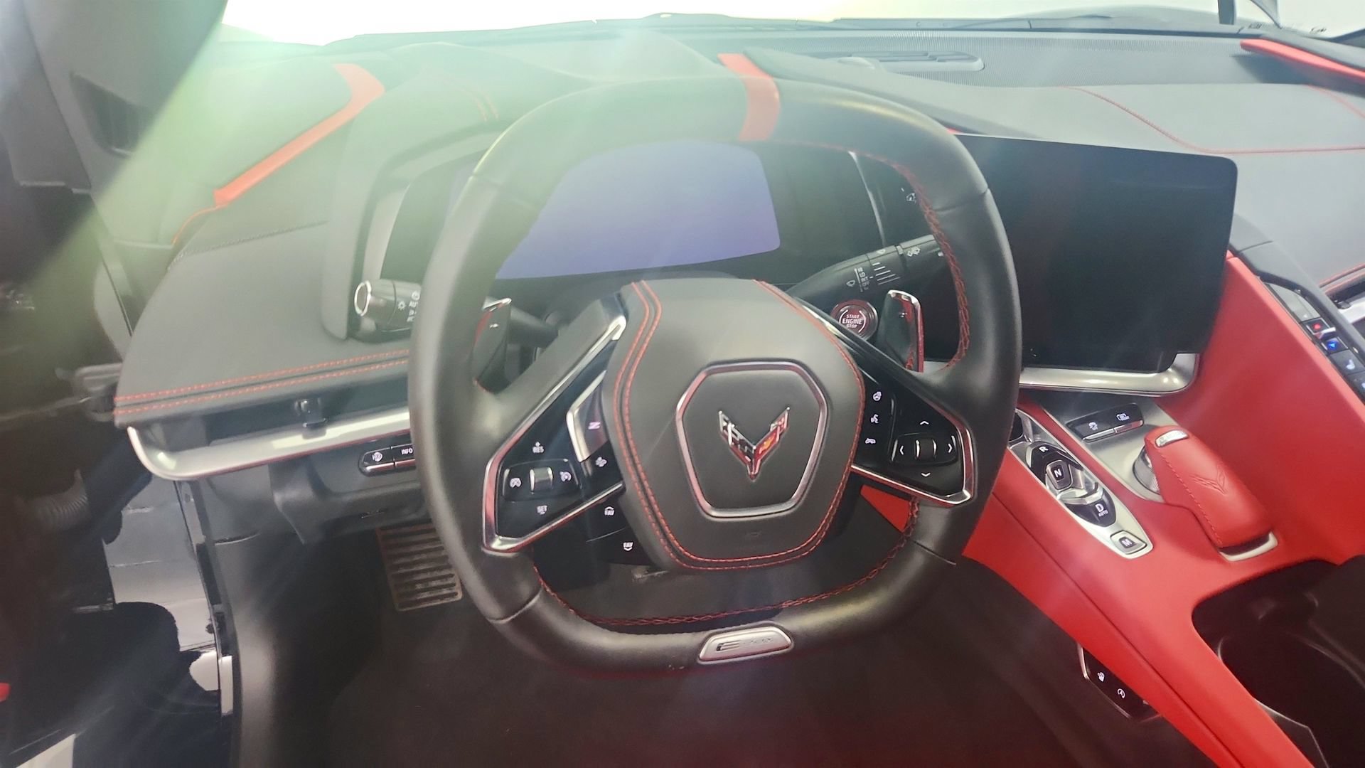 Used 2025 Chevrolet Corvette E-Ray w/ Chrome Exterior Badge Package AWD/4WD image 18