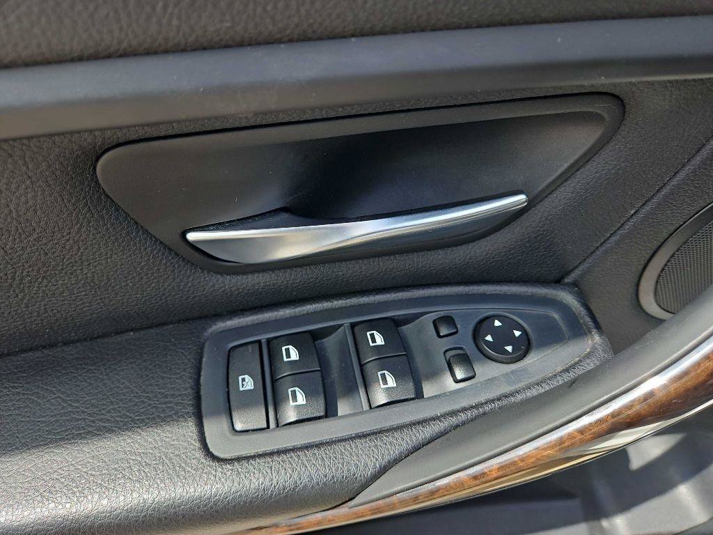 Used 2015 Chrysler 200 Limited w/ Convenience Group FWD image 49