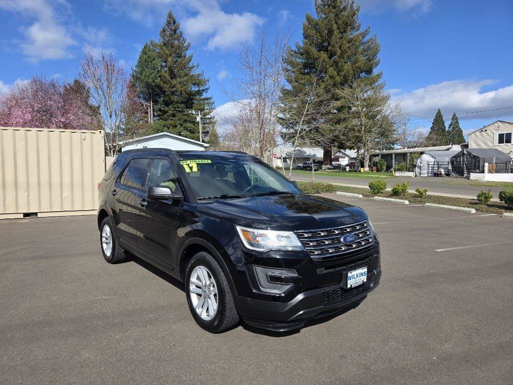 Used 2017 Ford Explorer 4WD image 3
