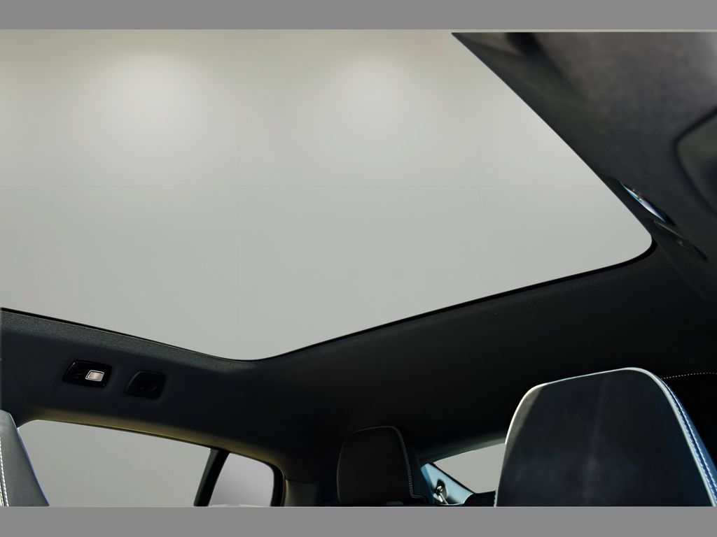Certified 2023 Volvo C40 P8 Recharge Ultimate w/ Protection Package Premier AWD/4WD image 15