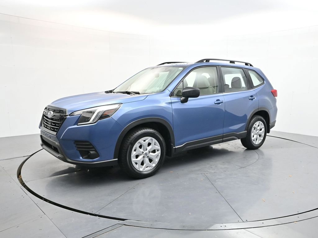Used 2023 Subaru Forester Base image 1