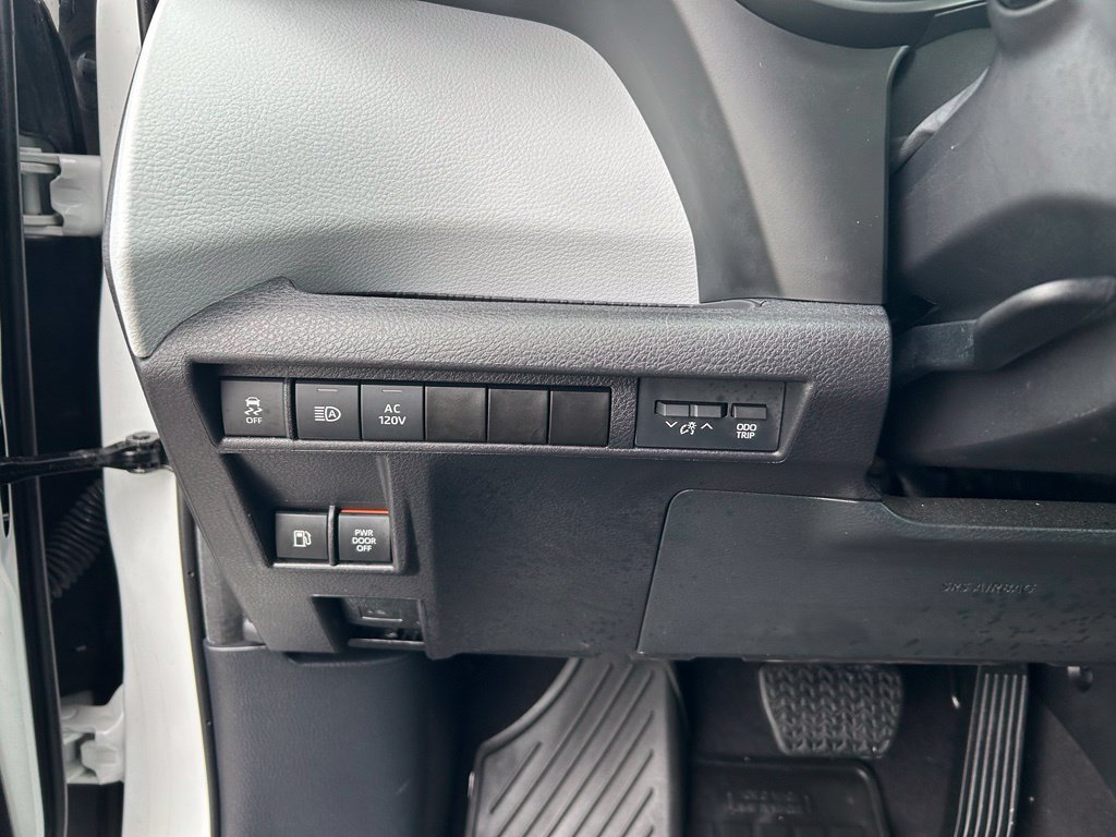 Used 2025 Toyota Sienna XLE w/ XLE Plus Package AWD/4WD image 14