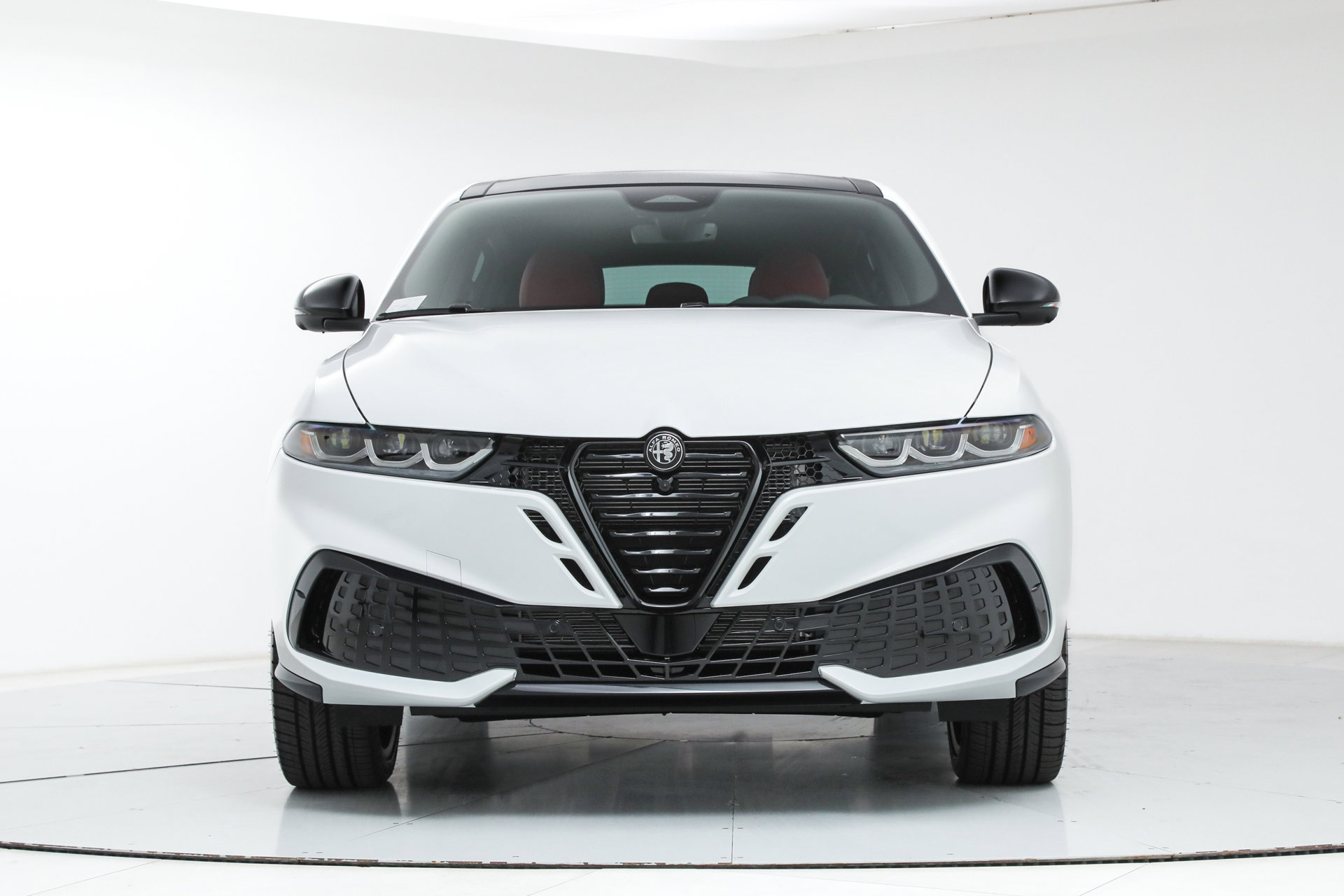 New 2026 Alfa Romeo Tonale Veloce w/ Quick Order Package 23H Volce image 8