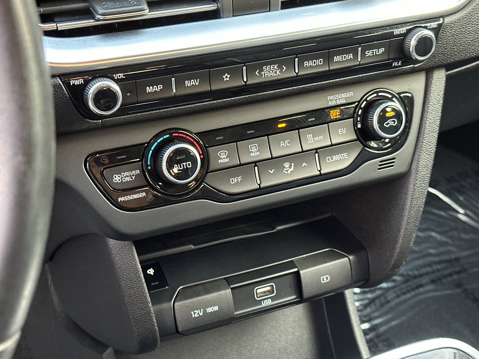 Used 2022 Kia Niro EX image 21