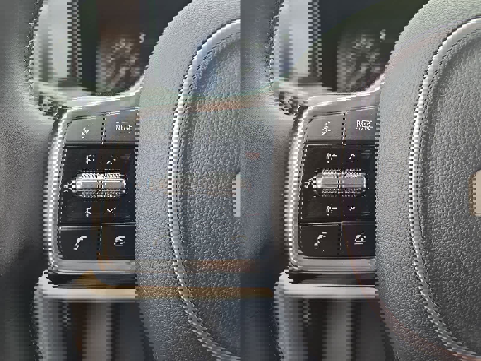 Certified 2023 Kia Sorento SX image 23