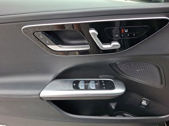 Used 2022 Mercedes-Benz C 300 4MATIC Sedan image 12