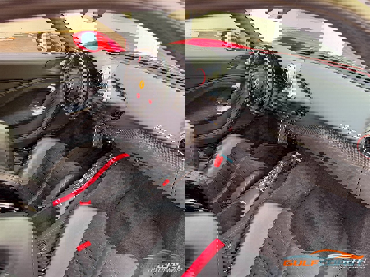 Used 2021 Ferrari F8 Tributo image 35