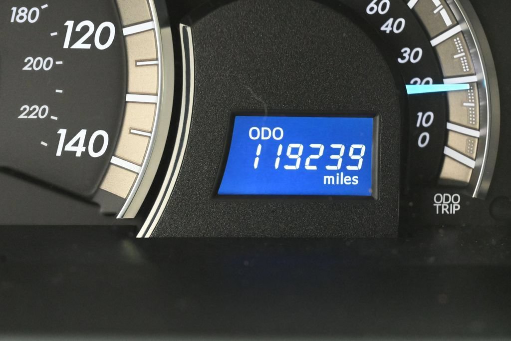 Used 2012 Toyota Camry SE FWD image 19