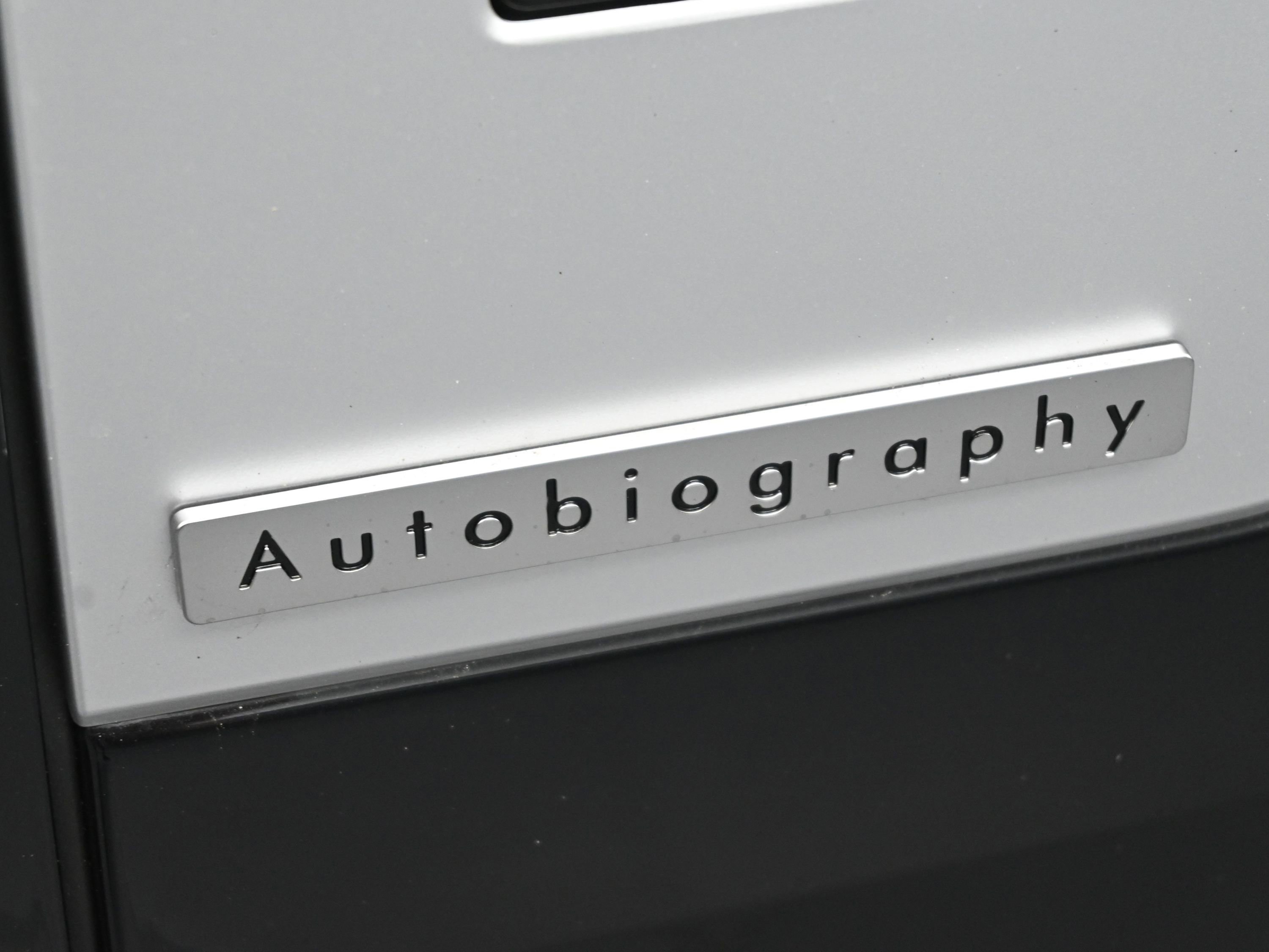 New 2025 Land Rover Range Rover Autobiography image 10