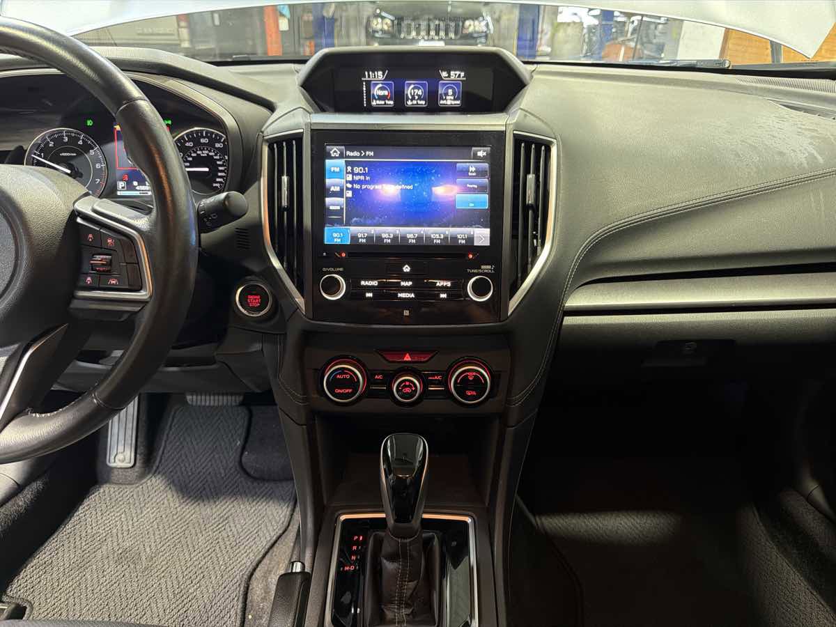 Used 2017 Subaru Impreza 2.0i Limited image 21