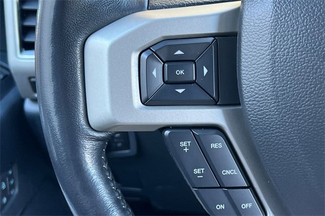 Used 2022 Ford F250 Lariat w/ Black Appearance Package image 26