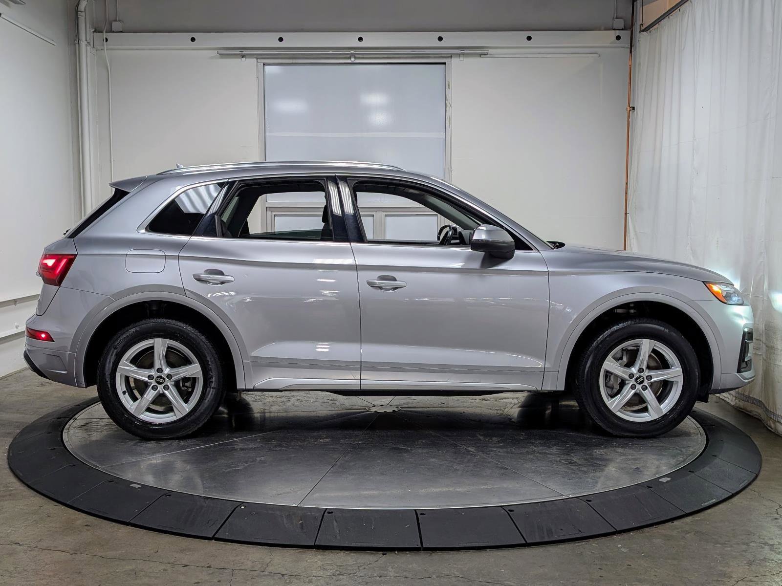 Used 2023 Audi Q5 2.0T Premium w/ Convenience Package image 10