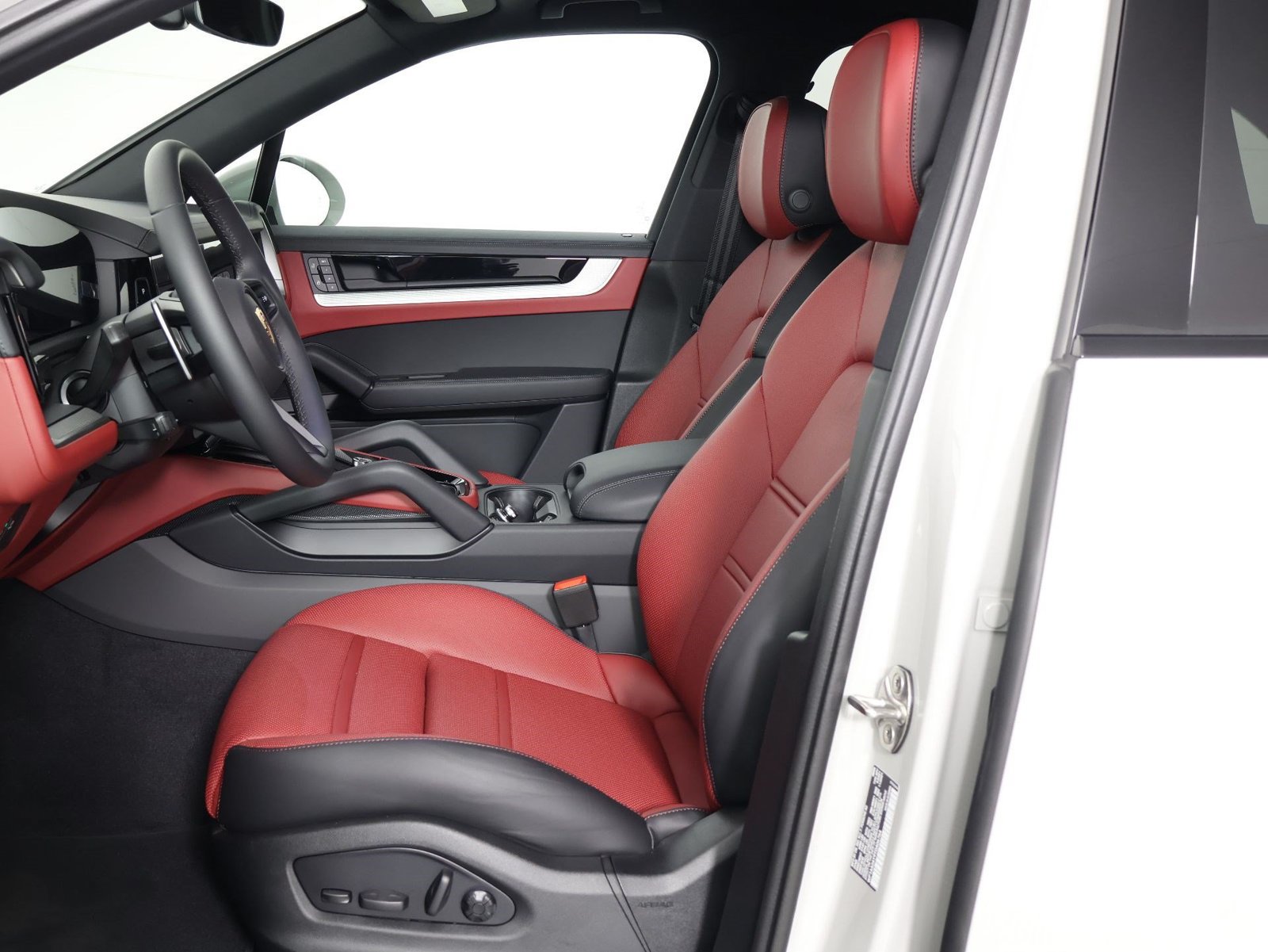 New 2026 Porsche Cayenne AWD/4WD image 5