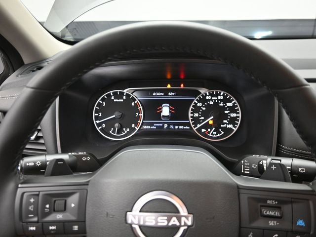 Certified 2025 Nissan Rogue SV FWD image 10