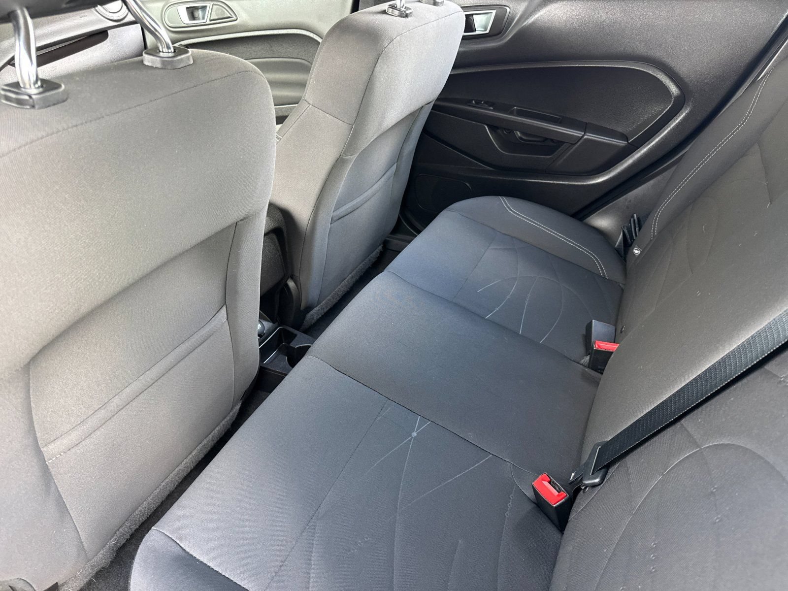Used 2016 Ford Fiesta SE FWD image 16