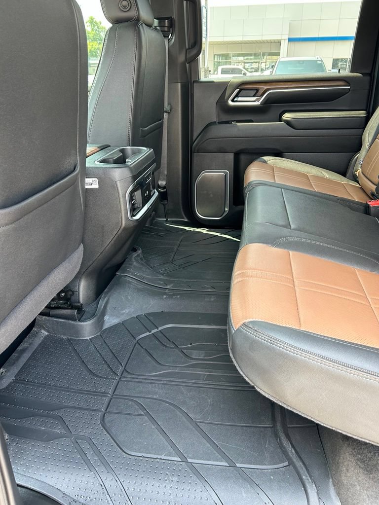 Used 2025 Chevrolet Silverado 3500 High Country AWD/4WD image 8