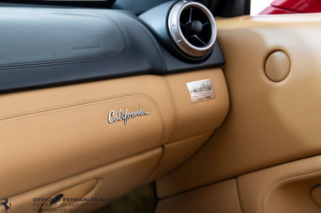 Used 2010 Ferrari California RWD image 16