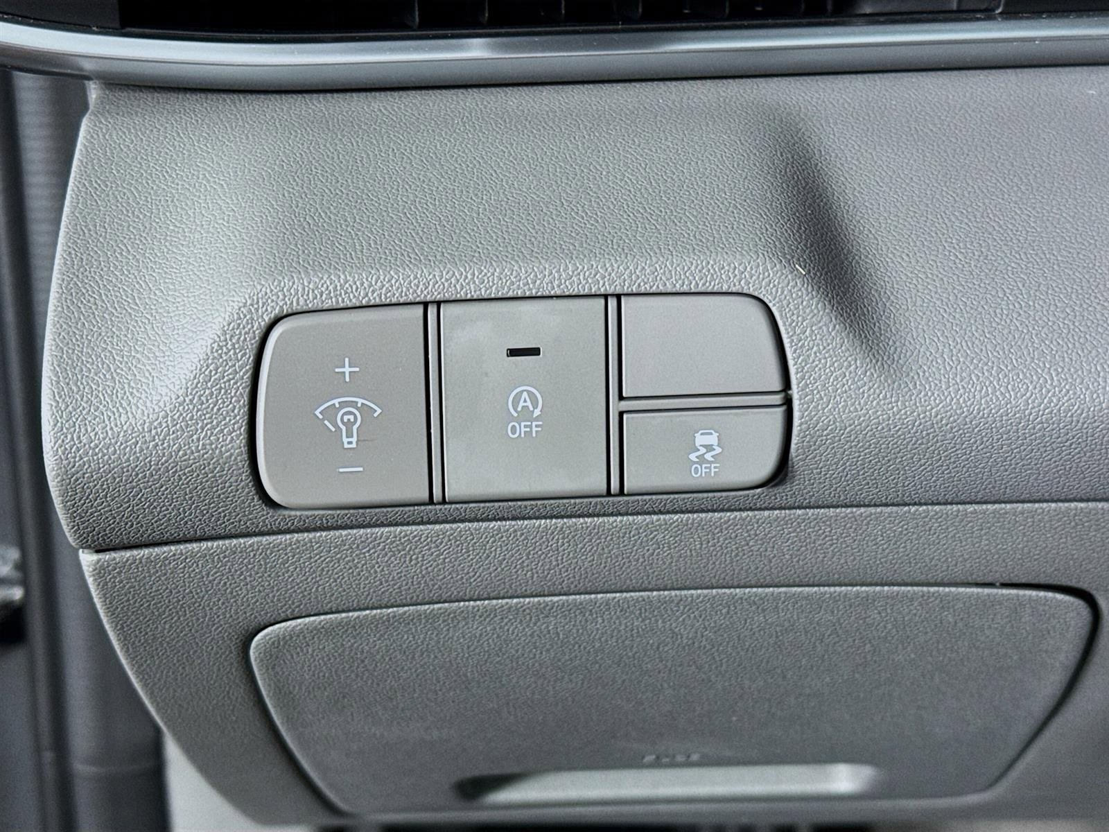 Certified 2025 Hyundai Elantra SE image 10