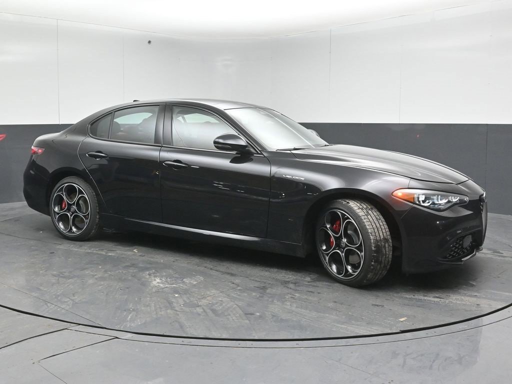 New 2026 Alfa Romeo Giulia AWD w/ Driving Assist Package image 5