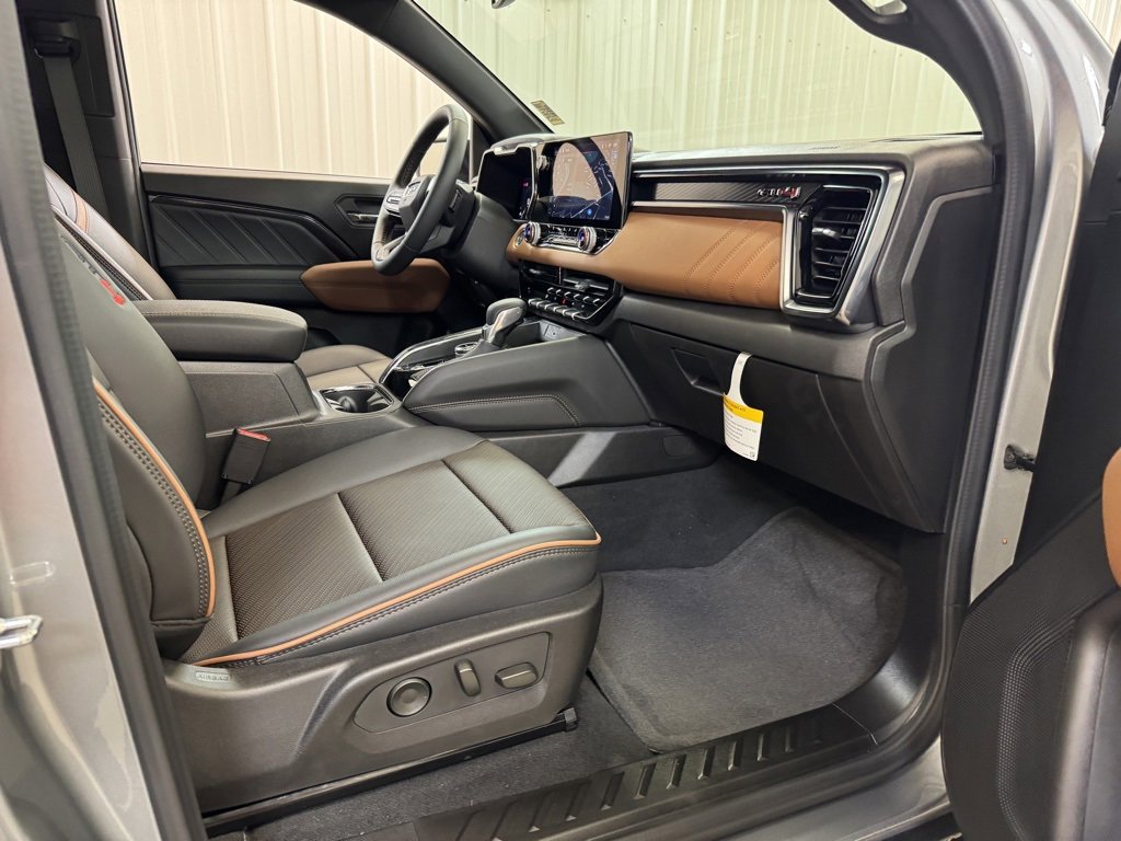 New 2025 GMC Canyon AT4 w/ Nightfall Edition image 26