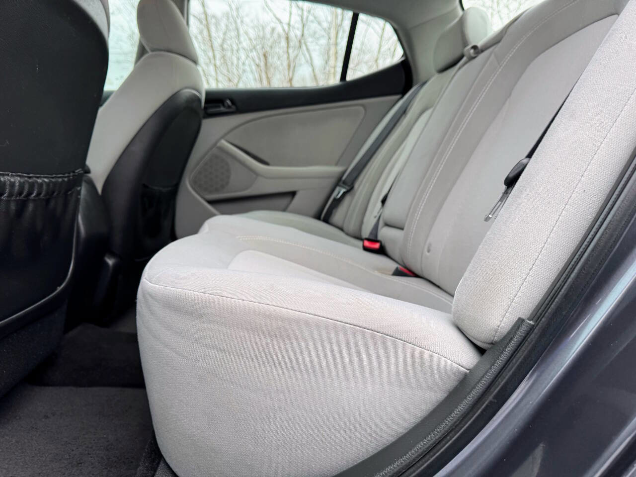 Used 2011 Kia Optima LX image 27