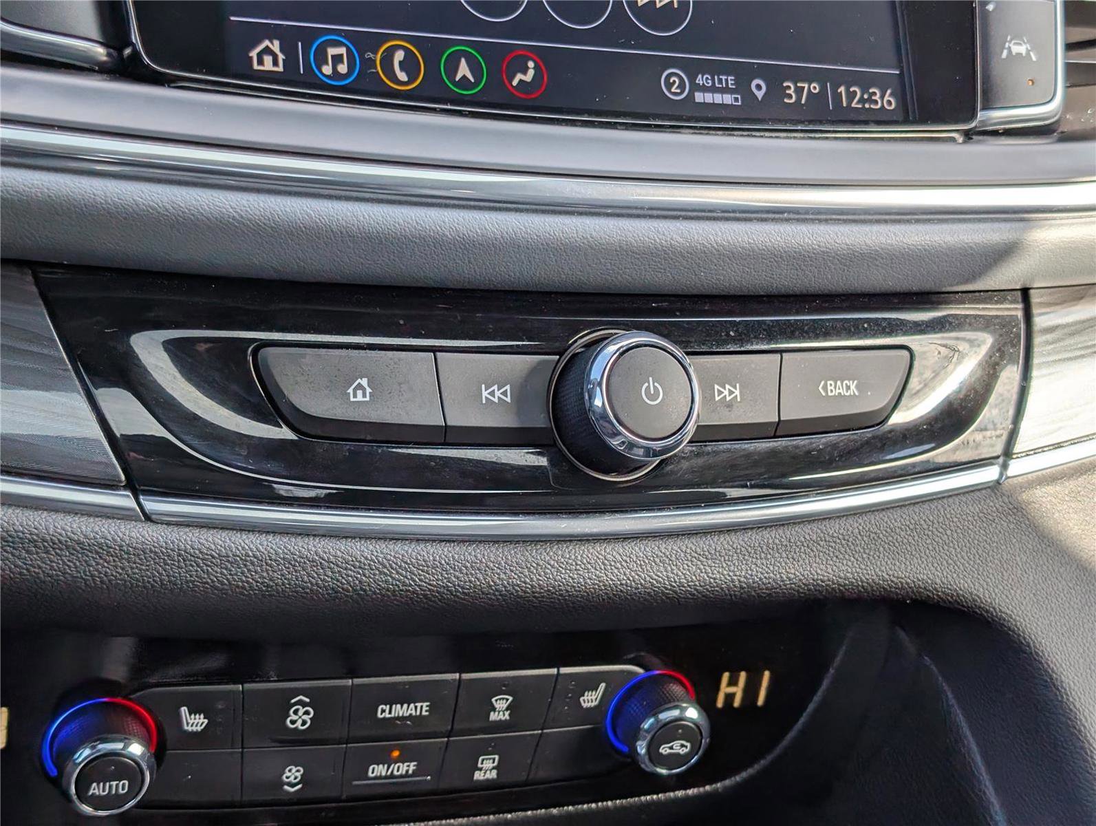 Used 2023 Buick Enclave Essence w/ Experience Buick Package image 29