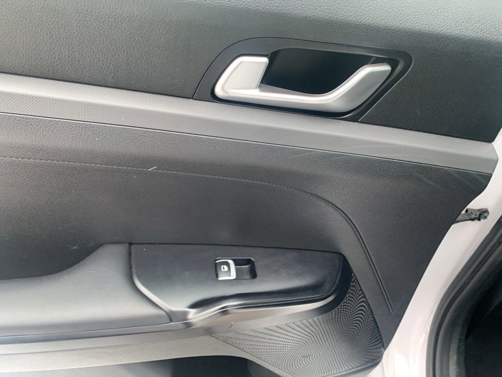 Used 2022 Kia K5 LXS image 22