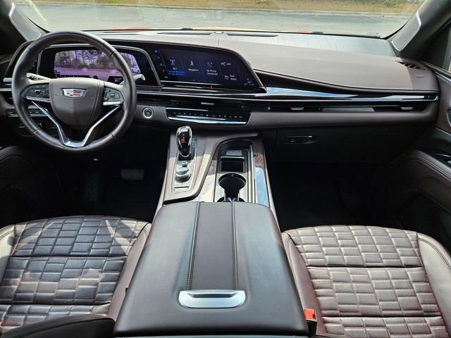 Certified 2022 Cadillac Escalade Premium Luxury Platinum w/ Heavy-Duty Trailer Package AWD/4WD image 13
