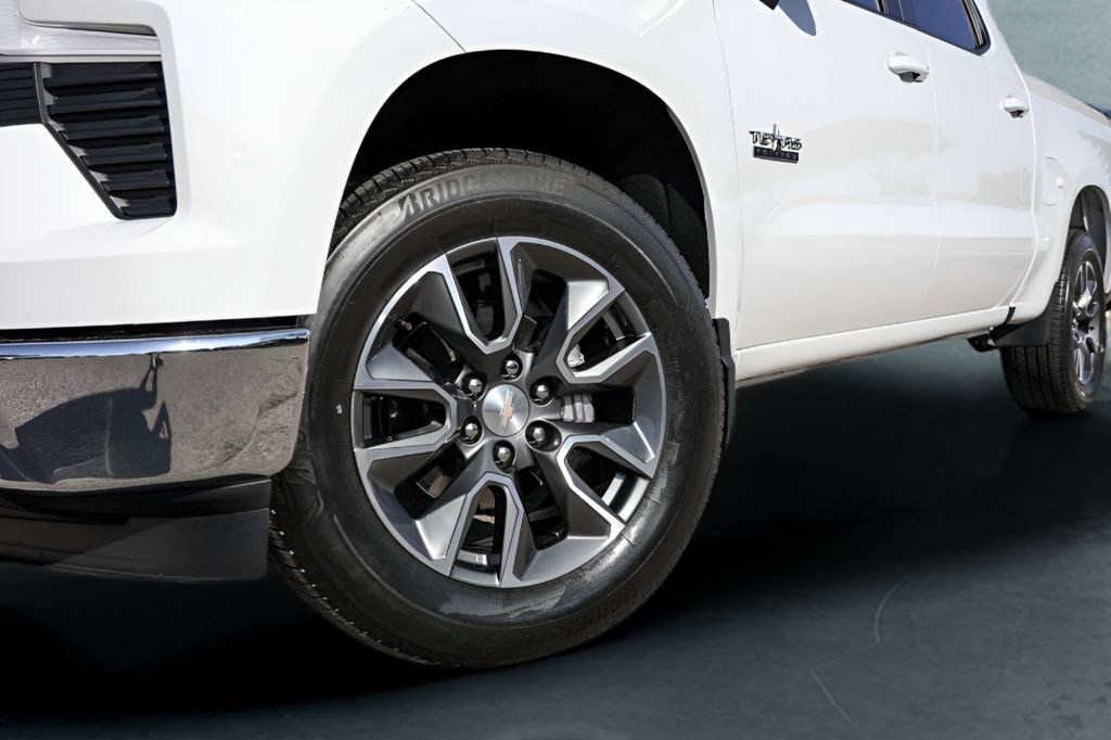 Used 2023 Chevrolet Silverado 1500 LT RWD image 4