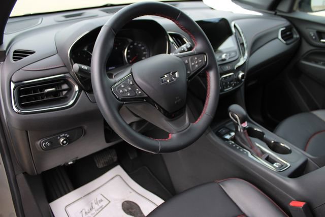 Used 2023 Chevrolet Equinox RS w/ RS Leather Package image 2