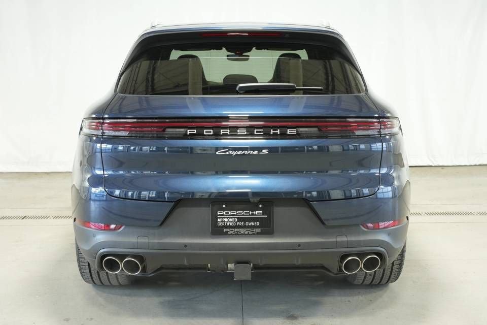 Used 2025 Porsche Cayenne S image 12