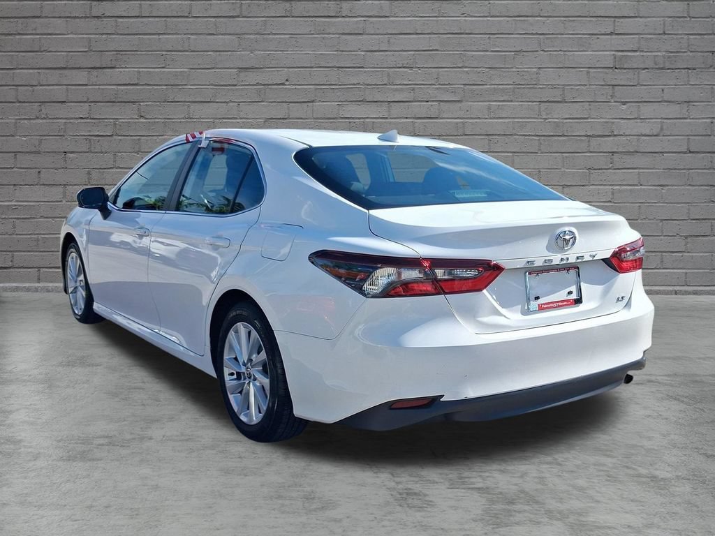 Used 2023 Toyota Camry LE w/ Convenience Package FWD image 7