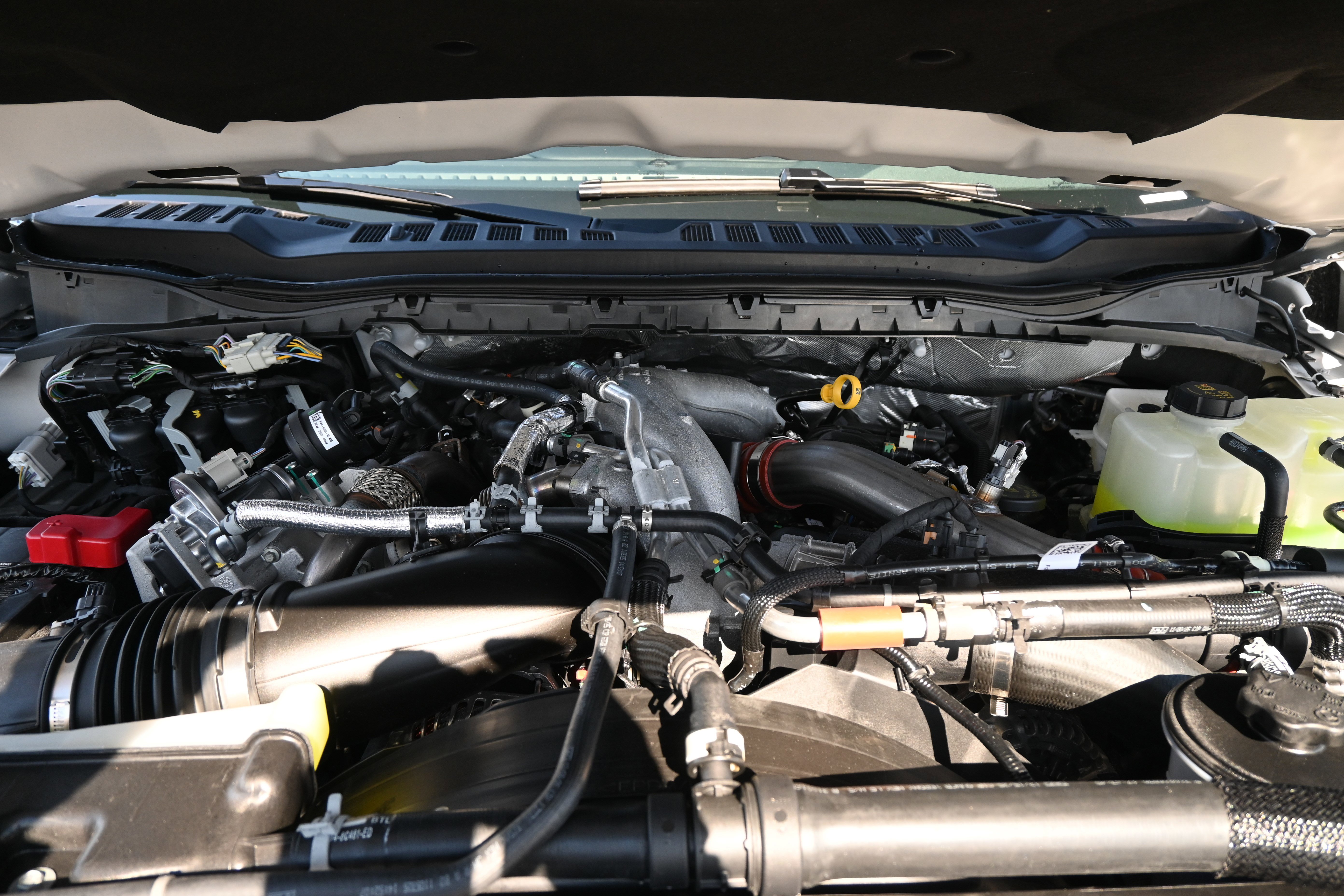 Used 2026 Ford F450 Platinum w/ FX4 Off-Road Package image 32