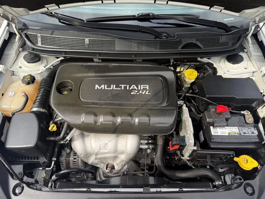 Used 2015 Dodge Dart SXT FWD image 37