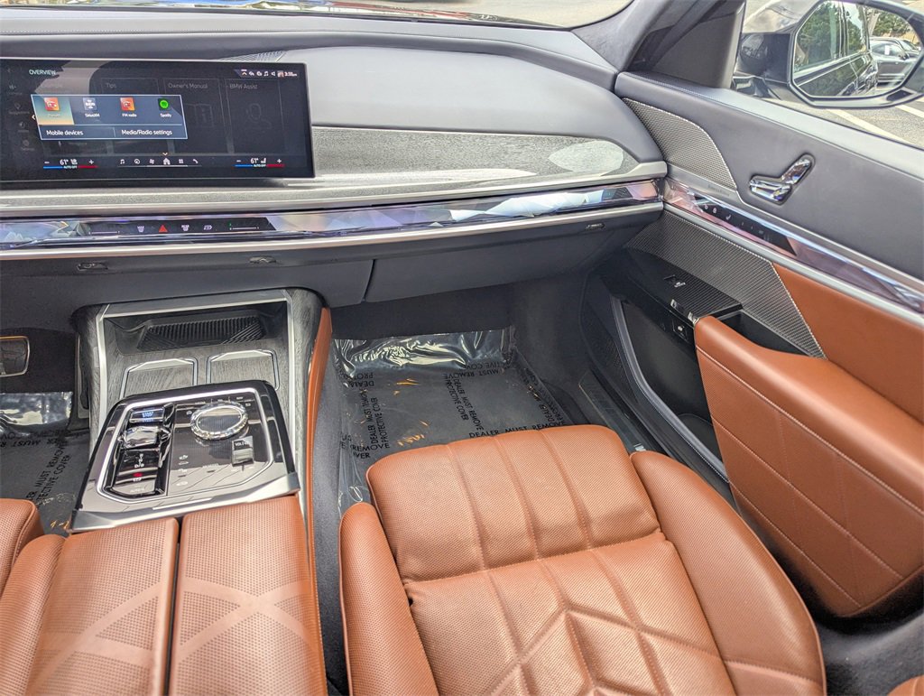 Used 2023 BMW i7 xDrive60 image 8