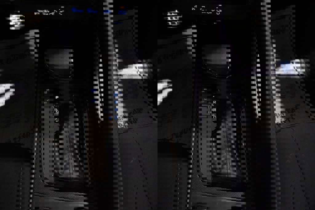 Used 2025 Hyundai Elantra Sport image 28