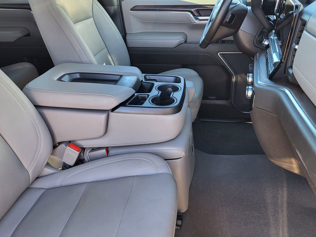 Used 2025 GMC Sierra 1500 SLT AWD/4WD image 11