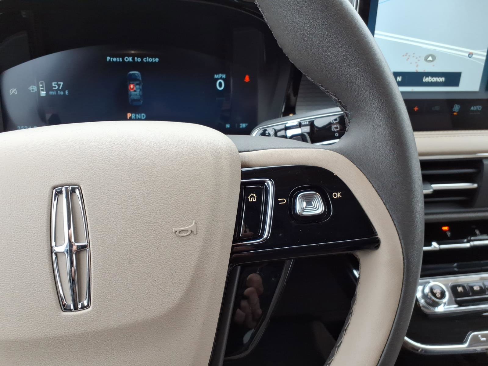 Used 2024 Lincoln Corsair Premiere image 15