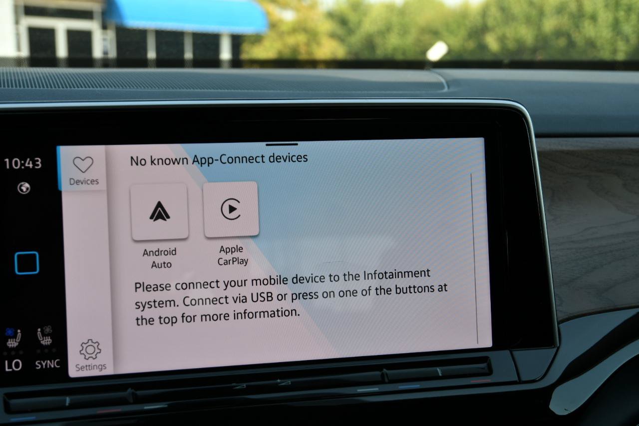 Used 2026 Volkswagen Atlas SE FWD image 19