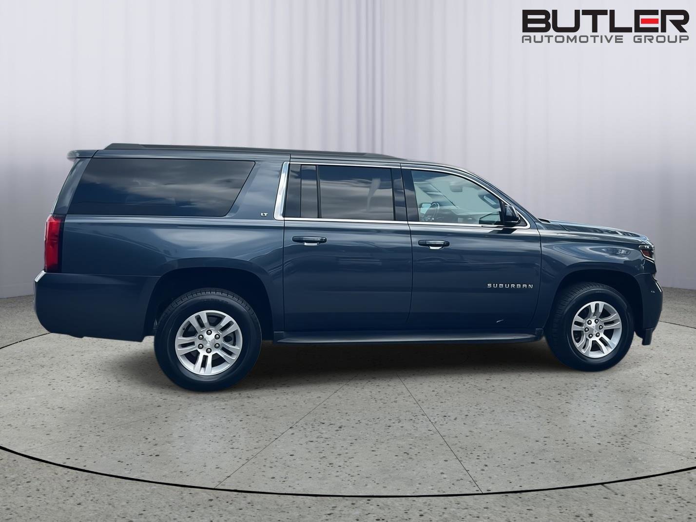 Used 2019 Chevrolet Suburban LT image 7