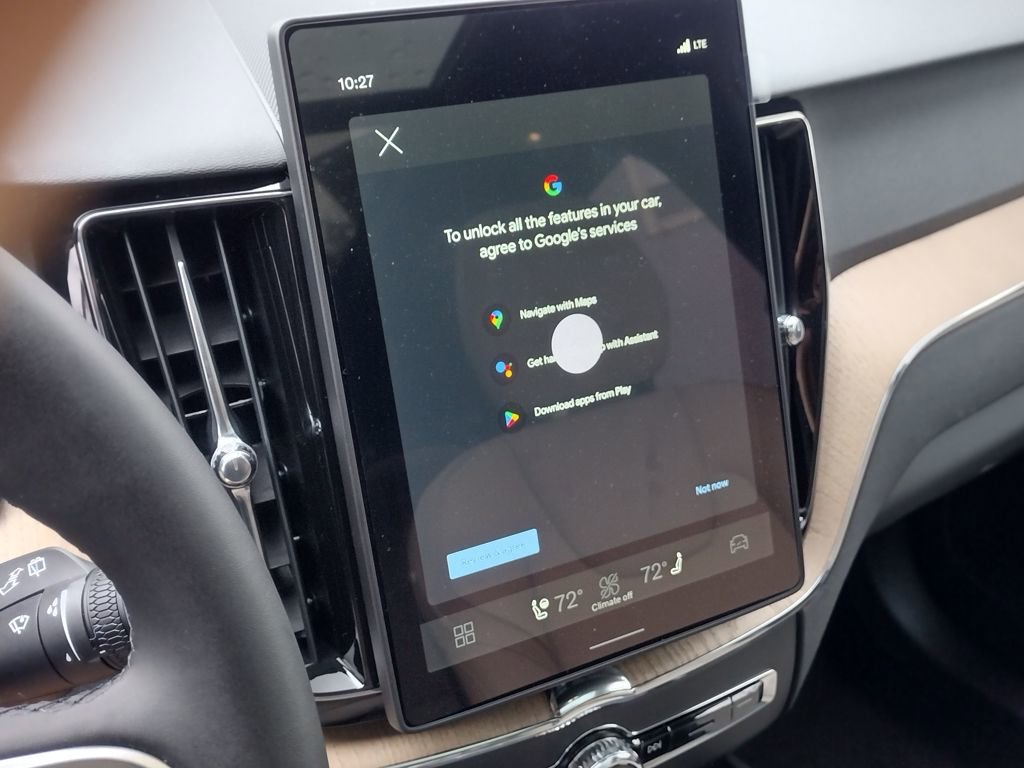 New 2026 Volvo XC60 B5 Plus w/ Protection Package Premier image 15