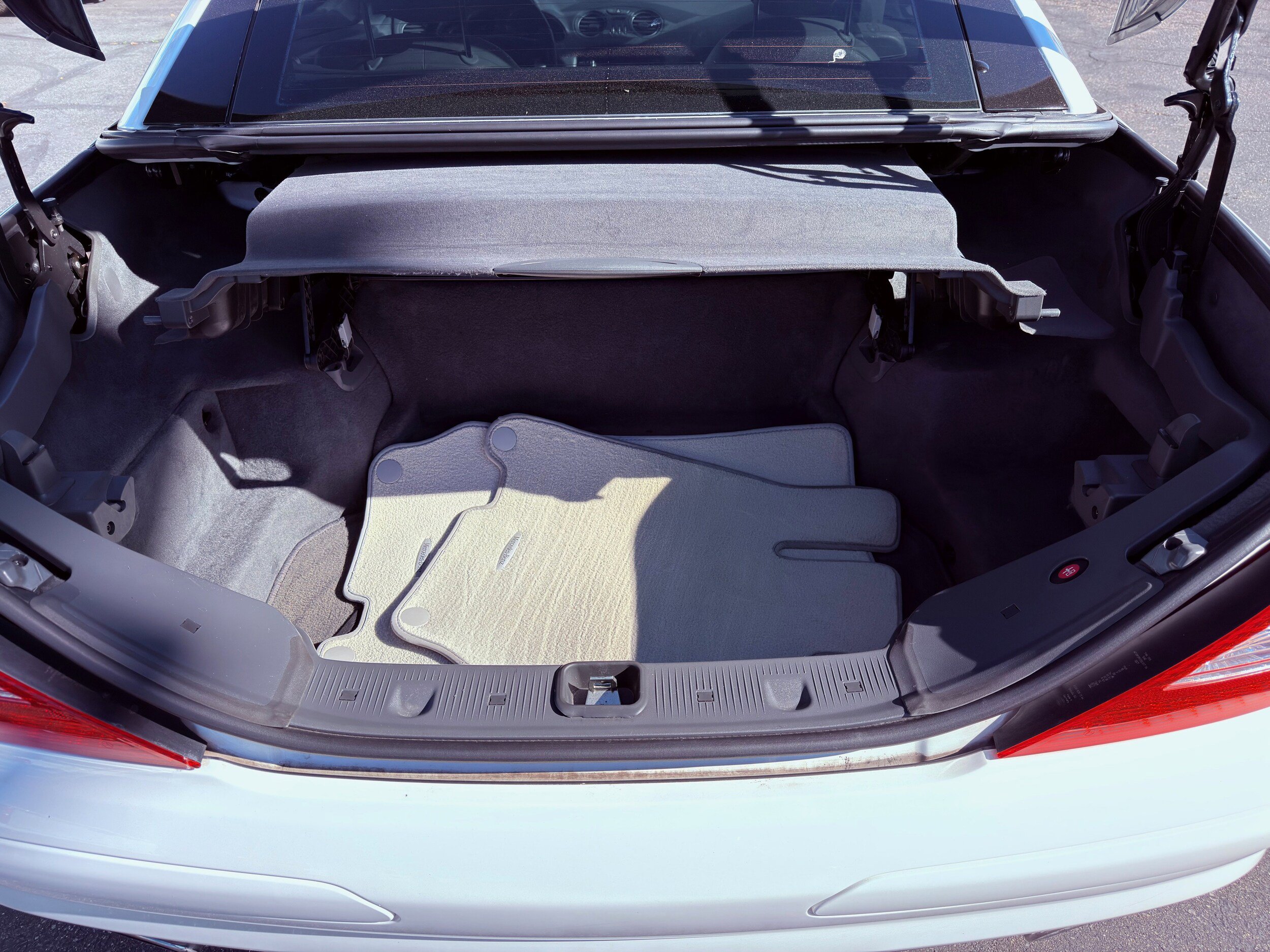 Used 2007 Mercedes-Benz SL 550 image 14