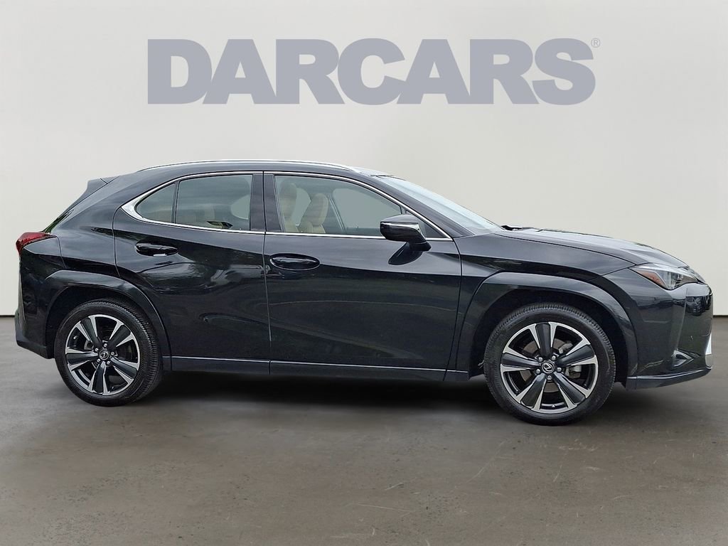Used 2024 Lexus UX 250h AWD w/ Premium Package image 7