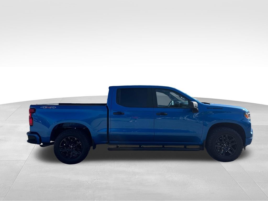 Used 2022 Chevrolet Silverado 1500 Custom w/ LPO, Dark Essentials Package AWD/4WD image 7